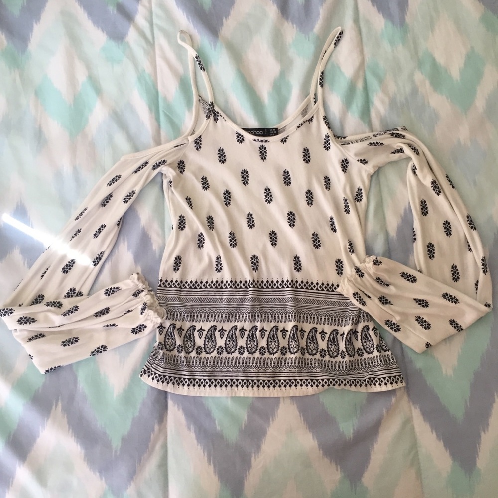 🆕 Boohoo Off the Shoulder Blouse
